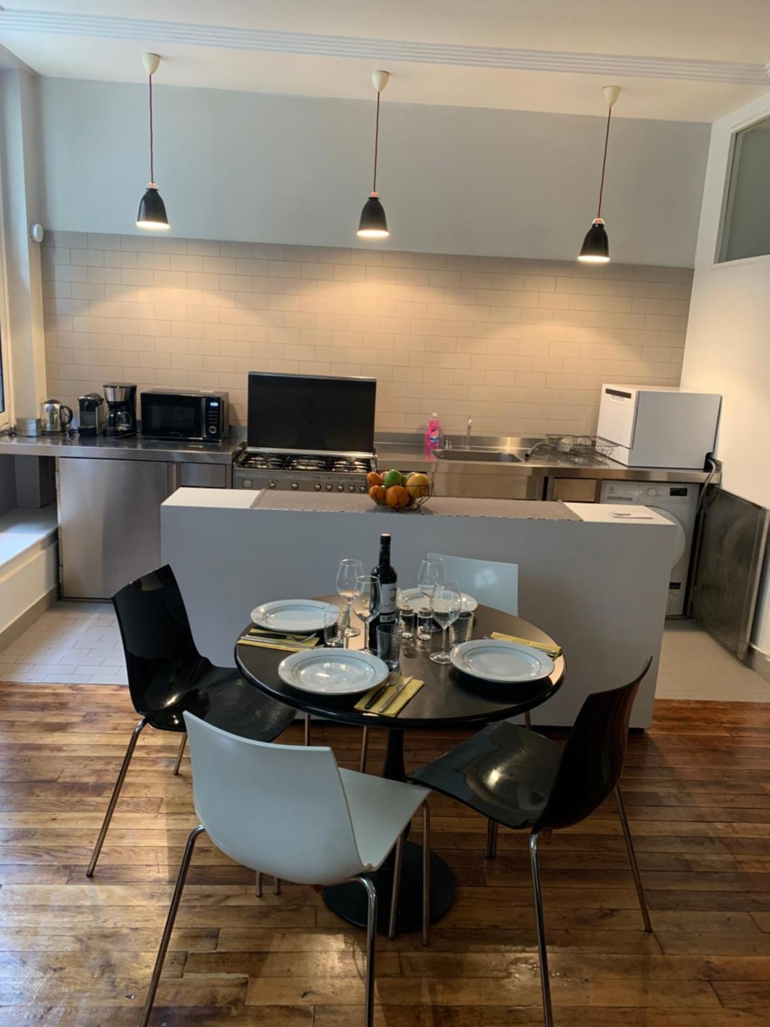Loft Montmartre Au Pieds Des Vignes Lägenhet Paris Exteriör bild